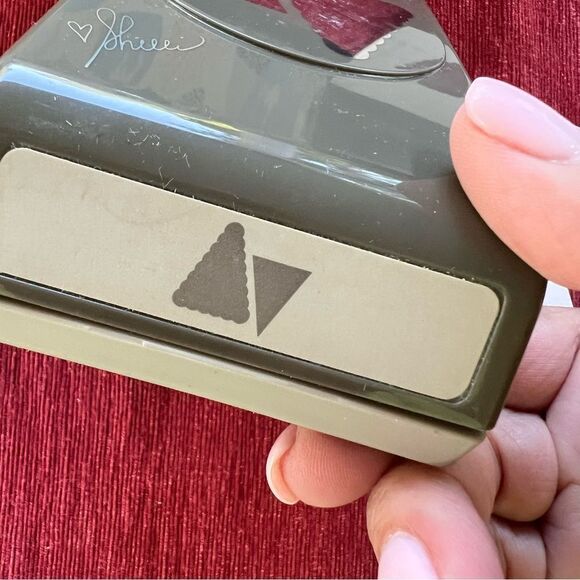 Stampin’ Up! 2 Piece Banner Hand Punch - Picture 4 of 7